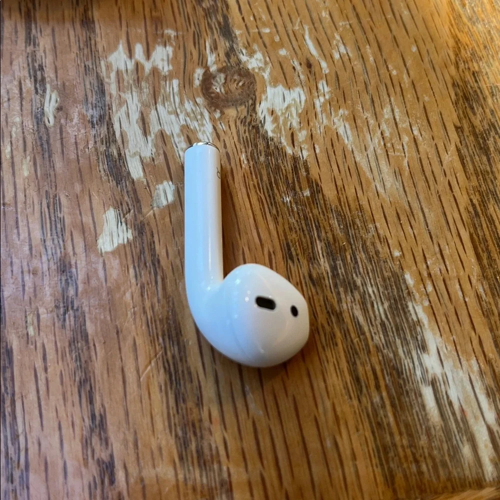 Genuine Apple Airpods Right (R) A1523 Bluetooth Right side Replacement ONLY